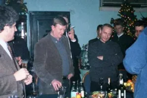 А притом, что этих ублюдков назначает на должности твой плешивый царь! 
И они все в доле с самого начала!