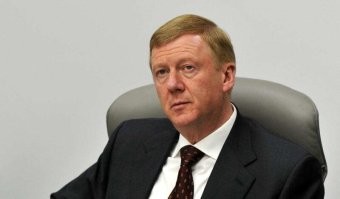 А этот рыжий, прям очень любит Россию что в самый тяжёлый момент сбежал из России.
При этом он вывел из России сотни миллиардов рублей!

Я вам петухам много раз писал о том что у многих, у очень многих российских чиновников есть ВНЖ и гражданство стран НАТО!