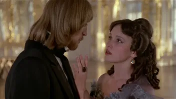 Вот Мерседес 1988 года. Заводит даже сейчас.