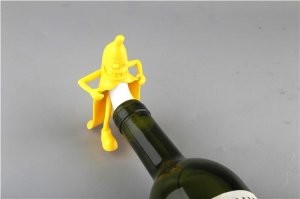 Китайское творчество с Али на тему бутылок.