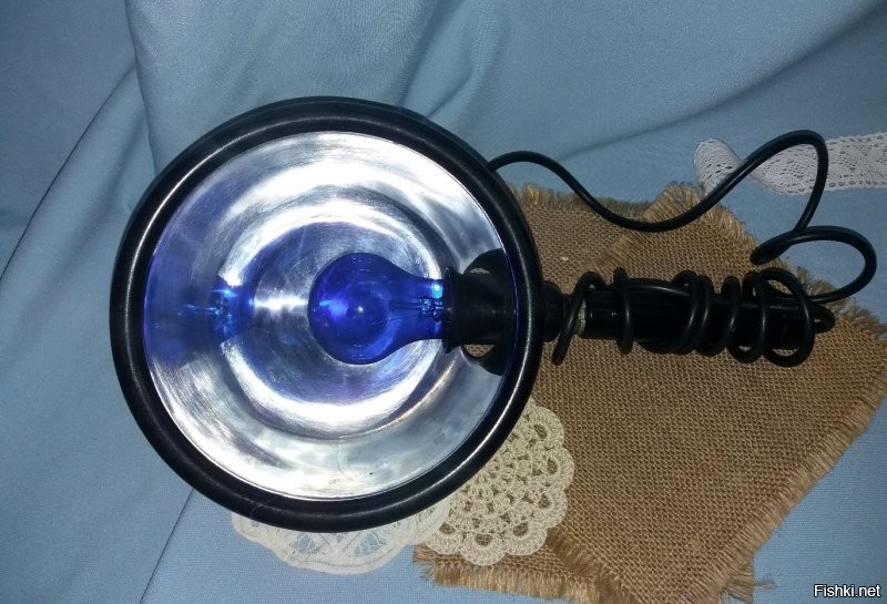 Был ещё Рефлектор Минина, детям тоже очки надевали, чтобы на лампочку не смотрели, но эта совсем другая процедура к кварцеванию не имеет ни какого отношения.