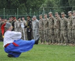 Россияне нашли способ поздравить Байдена, Борреля, Маска и других "друзей России" с Днём Победы