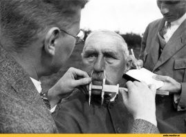 Знаем мы этих лицемеров...