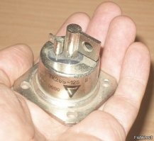 еще 14.999.999.999 таких транзистора и получится топовая видюха на которой можно майнить