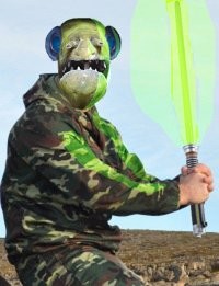 Мурена - идеальное сырьё для фотошопа. Лет десять назад одного своего товарища отфотошопил.