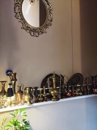 У меня их почти 50.Ещё старые картины собираю.