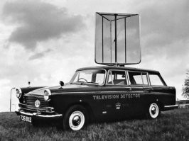 Кое-что в самом деле имело под собой реальные основы. Инфракрасная плёнка реально существовала и существует сейчас, правда она никакими "раздевающими" свойствами не обладает. История про труп в бочке с квасом (или пивом) вроде как и вправду была, где-то на Украине, если мне склероз не изменяет. Машины-пеленгаторы тоже вполне реальны, правда пеленговали они не видеомагнитофоны, а телевизоры, и не в СССР, а в Британии, где на владение телеком был налог. Об этом факте писали в научно-популярных журналах, ну а дальше народ додумал недостающие подробности