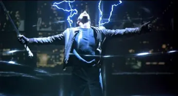 Бабка, занявшая очередь в 5 утра, выживет только один!