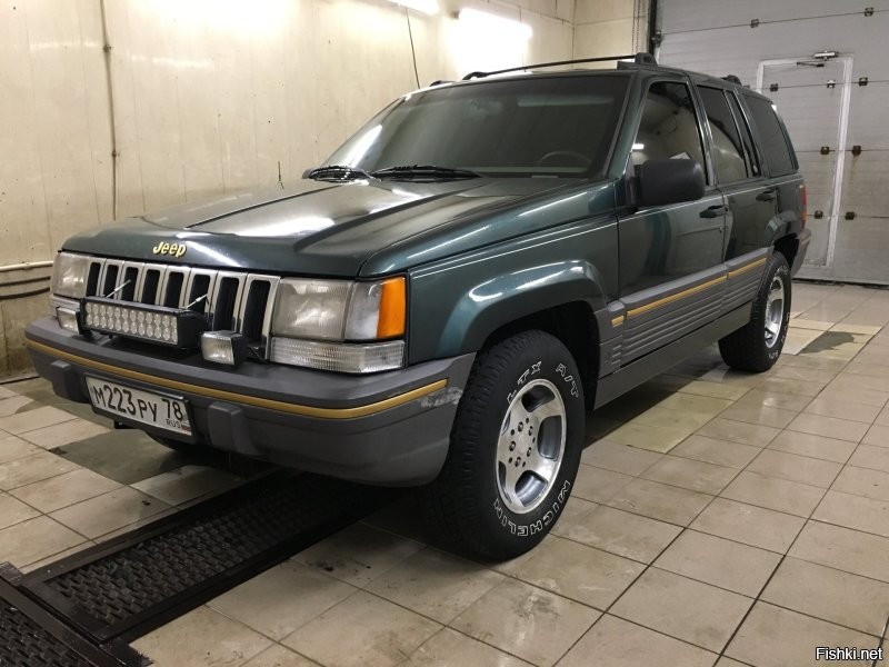 В очередной раз сталкиваюсь с крайне сомнительным освещением автомобильной темы. Уж не знаю где такие автомобили были "популярны", только к сотке вопросов нет, со сто сороковыми тоже все понятно, а вот с остальными представленными автомобилями, мягко говоря, хрень. Вот просто из головы "накидал", что действительно по дорогам ездило.