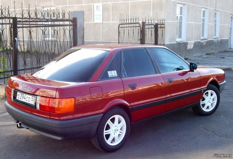 В очередной раз сталкиваюсь с крайне сомнительным освещением автомобильной темы. Уж не знаю где такие автомобили были "популярны", только к сотке вопросов нет, со сто сороковыми тоже все понятно, а вот с остальными представленными автомобилями, мягко говоря, хрень. Вот просто из головы "накидал", что действительно по дорогам ездило.