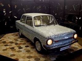 А зеркал тоже много не бывает!