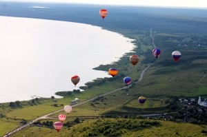 Очень живописное место!!! Особенно летом. Кайтинг, фестиваль воздухоплавателей! Есть где развернуться!
