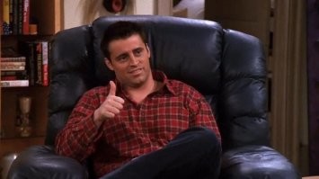 Женщина выходила уточку, от которой отказалась мать