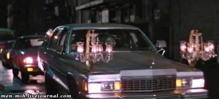 Напомнило фильм "Escape from New York", 1981 год.... 
Легендарный Кобра Плискин...