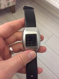 Часы, которым 25 лет, они показывают время суммой столбцов: сейчас 10:51
------------------
А зачем такие часы?