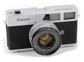 Сначала был "ФЭД-2", потом некоторое время (дед привёз) Canon на 72 кадра, фотоувеличитель "Ленинград". Но больше всего наснимал на Canon Canonet, пока цифра не появилась.