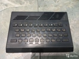 Кто синклер помнит? ну zx spectrum. Был такой вариант "Веста" с резиновой клавиатурой, вот это был жескач.