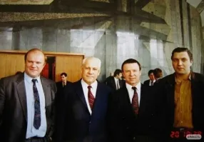 Почему то и сейчас хочется плюнуть