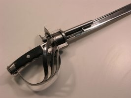 Клинок для настоящих Дыртаньянов…