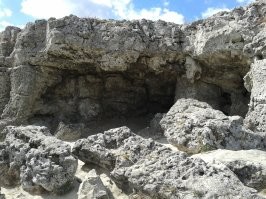 Я бы там на экскурсии. Техника там прекрасно работает, от камер мобил, то кассового апарата на входе. А место и в самом деле уникальное:
