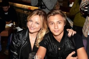 Ребёнок подрос, мамаша побелела…