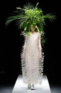 Вот эти 2 вполне достойно выглядит, как высокая мода