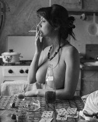 Циля всётаки видать проиграла....
Или чуть чуть потдалась