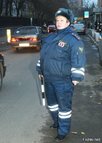- Маме звони! 

. мама видимо в ГАИ работает?