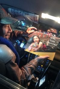 Напомнило старую притчу о том - хочешь ли ты быть счастлив в молодости и несчастен в старости, либо хапать проблемы в молодости и получить хорошую старость.
P.S.
перефразировал конечно.
По факту - либо жжешь на всю всю катушку, не думая о завтрашнем дне, а он "внезапно" наступает, либо заранее готовишь "подушку", когда остальные, как стрекоза "лето красное пропела".
Хотя это лишь пословица, показывающая ли крайности...
С умом, можно и совместить