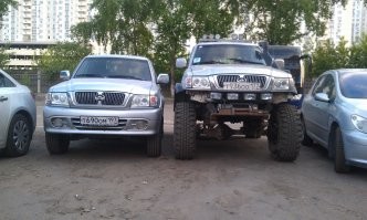 Греат Вол Сейф. 
Русскаая сборка, китайской лицензионнойх версии, японского внедорожника. 

Переделанный, немного, конечно. :)