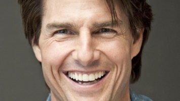 Как могли забыть про зуб? Это ведь мега-фишка.