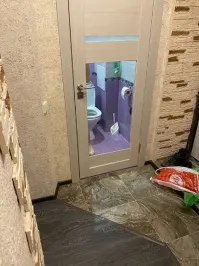 Можно сэкономить на замке, крючке и т.д. И так видно что ЗАНЯТО!