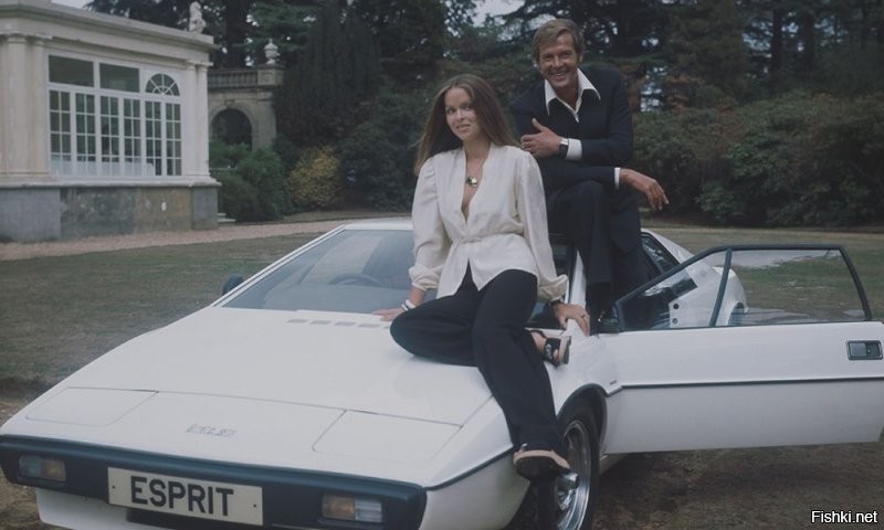 Lotus-Esprit S1 1976 г. "засветился" в фильме про Джеймса Бонда (007). 
Фильм 1977 года «Шпион, который любил меня» с Роджером Муром.
