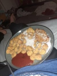 Блин, что за свиньи?! Тут кухня грязнючая, у второго бардак...Пипец.