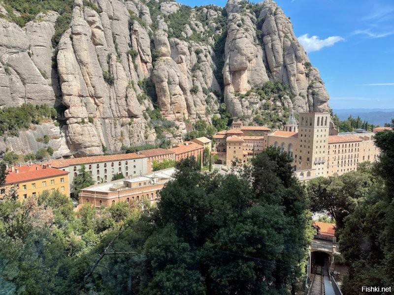 Монастырь и гора Монсеррат, Каталония, Испания