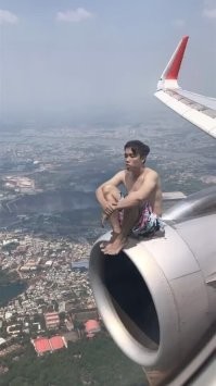 Судя по подписи к этой картинке у автора проблемы с логикой(слово надеюсь).