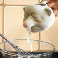 А можно и кружку для отделения белка от желтка купить...))