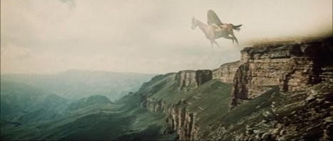 Взрослым уже не пугался фильмов, а в детстве было 3 кошмара: