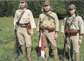 По поводу высочайшей незаметности военной камуфлированной формы Японии, как-то очень натянуто...