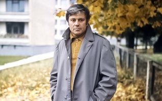 Банионис, Будрайтис и Адамайтис.
Три любымых актера Литвы. Двоих уж нет. Держись Будрайтис, долгих лет, радуй нас своими работами.