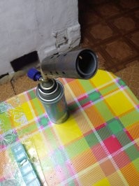 Баллон у любой АГЗС можно купить б/у, списанный.Как делать , полный инет... Поставь на дно колосник и проблема решена(и крышка сразу делается), плюс , чем махать , пользуйся женским феном, он и под колосник хорошо продувает угли... Да и стартер твой понт вороний . Я разжигаю угли "автогенгюрзой"(в любом  хозмаге, фото прилагается) за минуту, потом феном...Через 5-7 минут можно приступать(по 5-7 кг жарил когда вся семья соберётся...И что хорошо, пожарил, закрыл баллон, заслонки, и уголь ещё остаётся на следующий раз. .