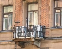 Жара пошла: у установщиков сплит-систем начались непростые дни