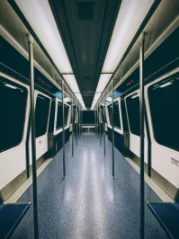 "Cледующая остановка… неизвестна". 
Чего вдруг, очень даже известна