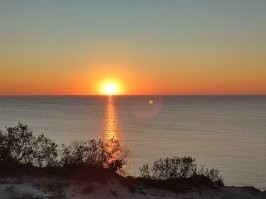 Почему??? У нас отличный курорт. Отдыхающих много. Все очень довольны. Погода отличная и посмотреть есть что. Вот фотки свежие из нашей группы.