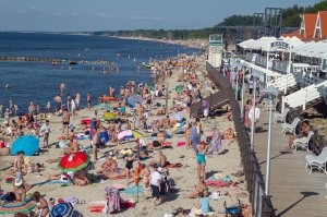 Почему??? У нас отличный курорт. Отдыхающих много. Все очень довольны. Погода отличная и посмотреть есть что. Вот фотки свежие из нашей группы.