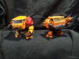 Талантливый парень сделал небольшой гусеничный экскаватор