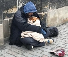 Могу поспорить, что - бездомные..