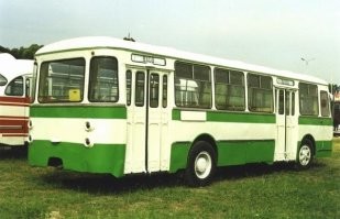 Почему советские автобусы красили в жёлтый цвет
