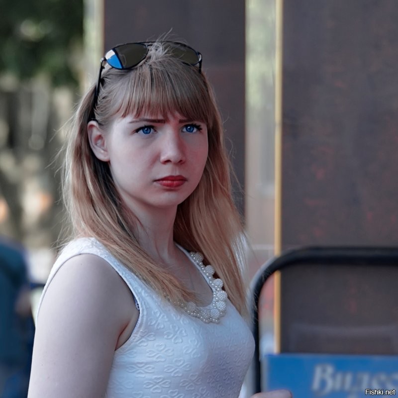 И ни одной русской красавицы (или автор считает что мы не заслуживаем считать своих женщин красивыми?)
Надо исправить этот недочёт.