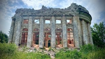 Добавлю свои 5 копеек по своим приключениям по таинственным заброшкам

Ленобласть, Руины церкви святой Троицы, Пятая Гора